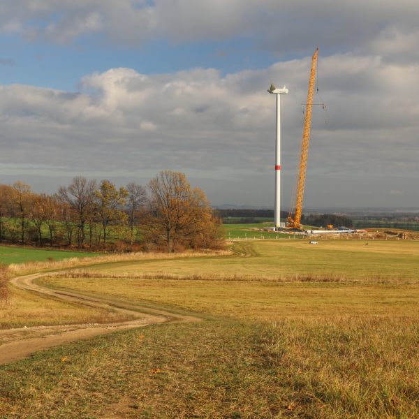 Výstavba větrné elektrárny v obci Kobylá nad Vidnavkou